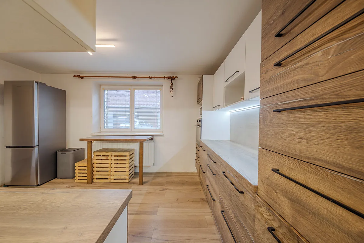 Prodej rodinného domu 182 m², pozemek 442 m²